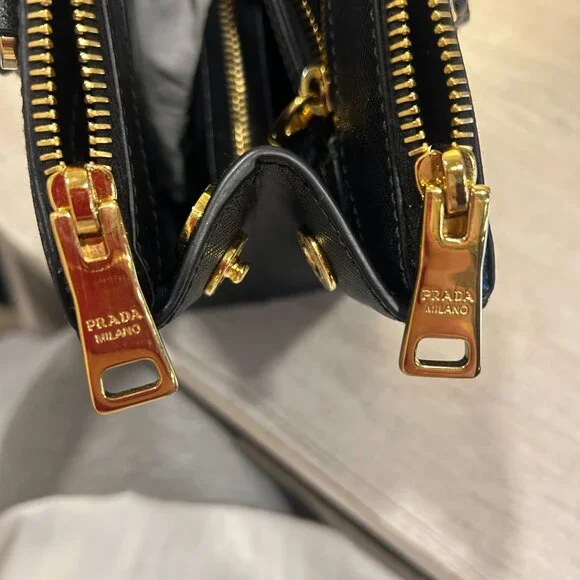 Prada Galleria Medium Saffiano Leather Bag and Saffiano Leather Wallet - Picture 5 of 6